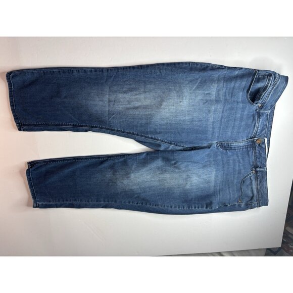 Est. 1946 Denim Womens Blue Capri Jeans Size 18W - Picture 1 of 3